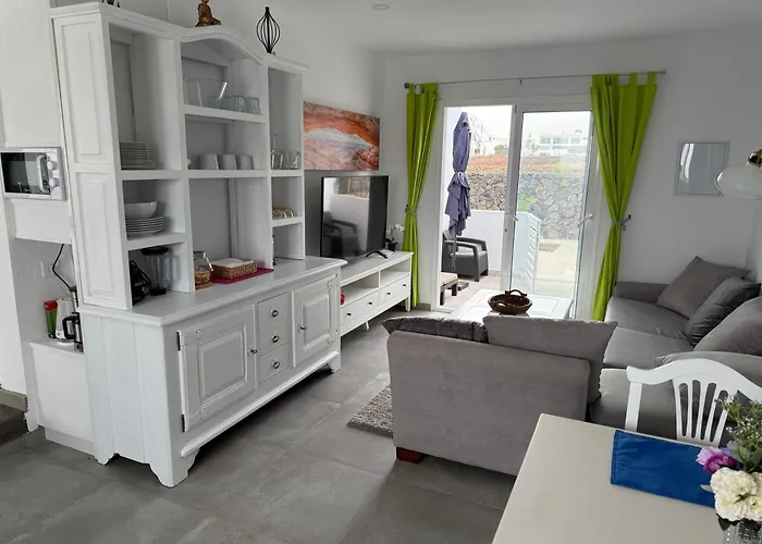 Seño Donato Lomo La Santa Сasa de vacaciones Tinajo